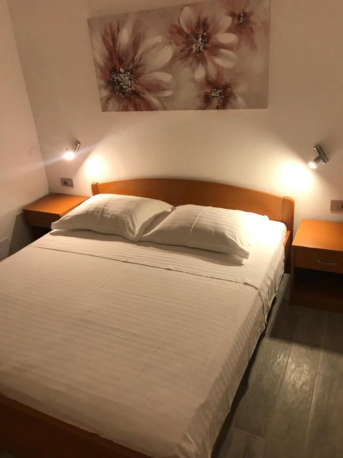 Hvar Apartments Felix Hvar Town Luaran gambar